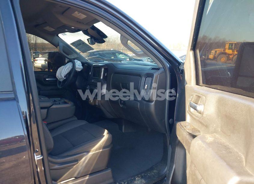 Photo 6 of 2024 Chevrolet Silverado 2500HD 4WD STANDARD BED CUSTOM (VIN 2GC4YME71R1104294)