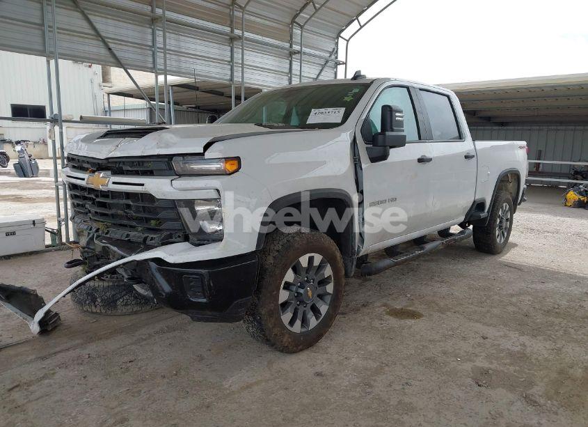 Photo 2 of 2024 Chevrolet Silverado 2500HD 4WD STANDARD BED CUSTOM (VIN 2GC4YME72R1132430)