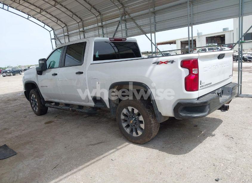 Photo 3 of 2024 Chevrolet Silverado 2500HD 4WD STANDARD BED CUSTOM (VIN 2GC4YME72R1132430)