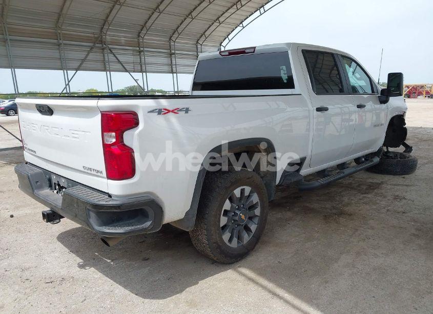 Photo 4 of 2024 Chevrolet Silverado 2500HD 4WD STANDARD BED CUSTOM (VIN 2GC4YME72R1132430)