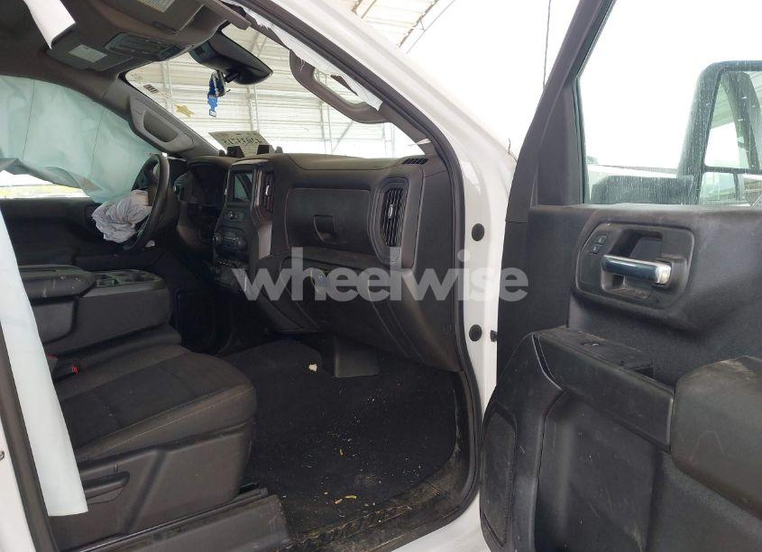 Photo 5 of 2024 Chevrolet Silverado 2500HD 4WD STANDARD BED CUSTOM (VIN 2GC4YME72R1132430)