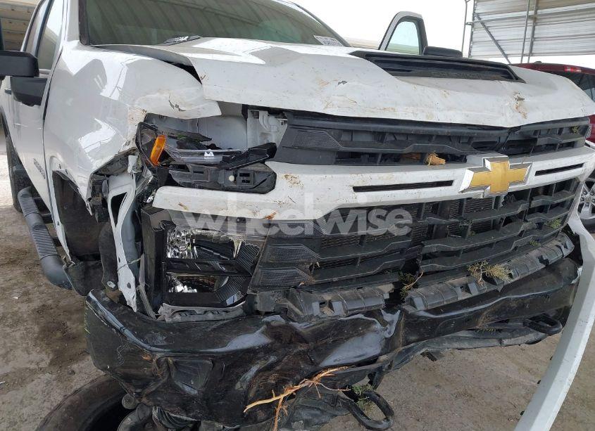 Photo 6 of 2024 Chevrolet Silverado 2500HD 4WD STANDARD BED CUSTOM (VIN 2GC4YME72R1132430)