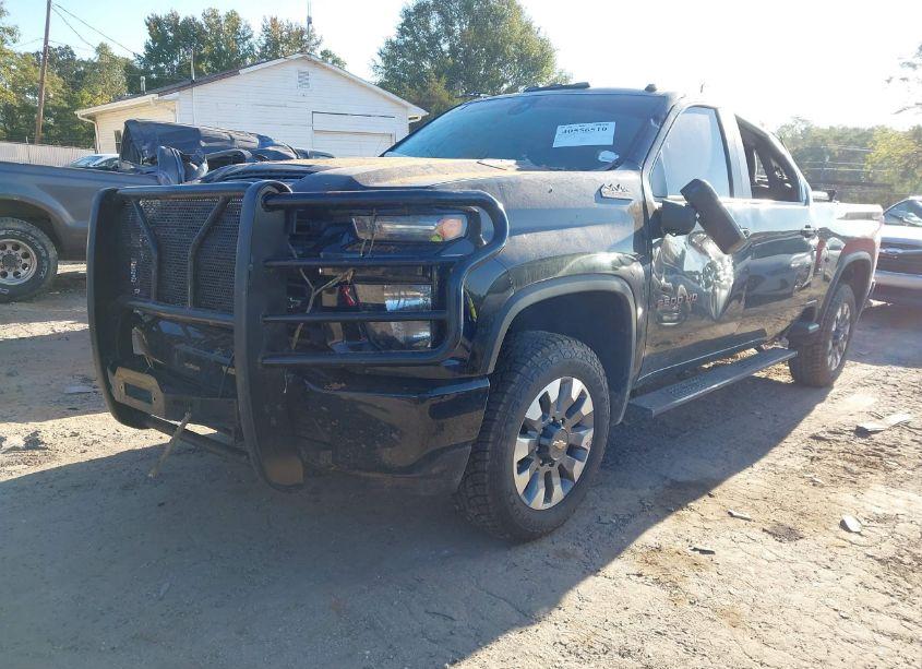 Photo 2 of 2022 Chevrolet Silverado 2500HD 4WD STANDARD BED CUSTOM (VIN 2GC4YME74N1242521)