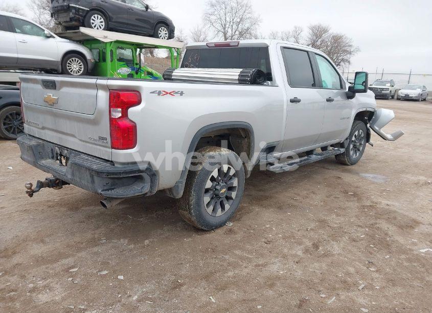 Photo 4 of 2022 Chevrolet Silverado 2500HD 4WD STANDARD BED CUSTOM (VIN 2GC4YME75N1209852)