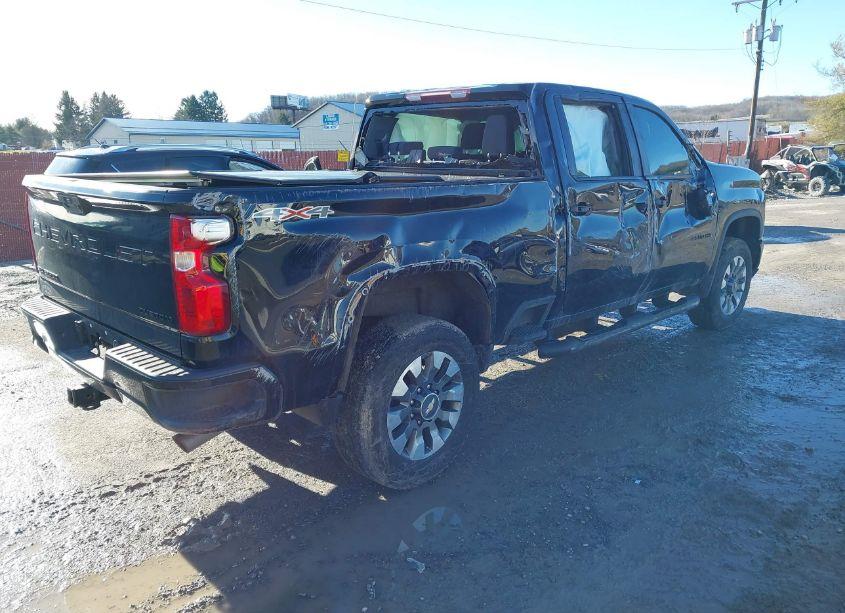 Photo 4 of 2022 Chevrolet Silverado 2500HD 4WD STANDARD BED CUSTOM (VIN 2GC4YME76N1218687)