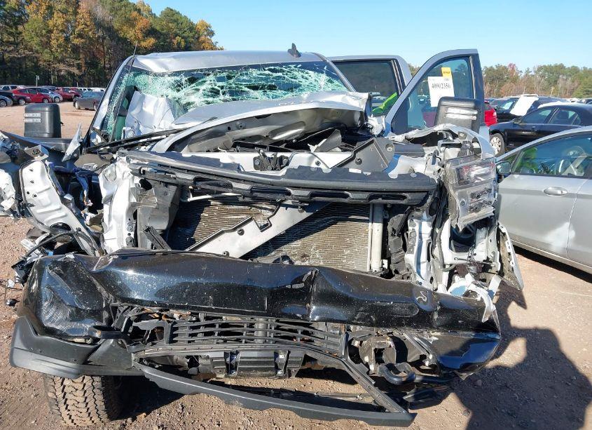 Photo 11 of 2022 Chevrolet Silverado 2500HD 4WD STANDARD BED CUSTOM (VIN 2GC4YME76N1221850)