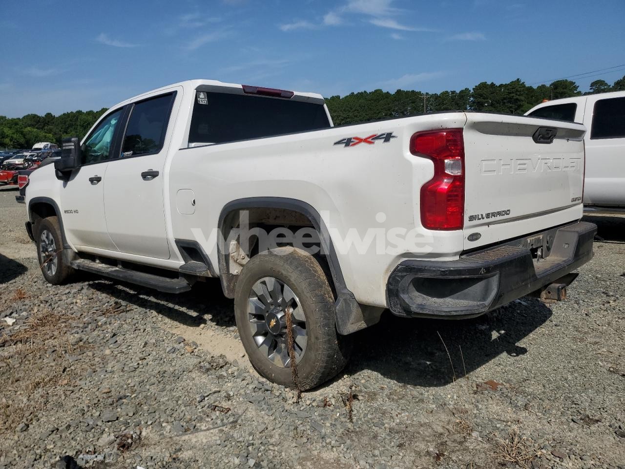 Photo 2 of 2022 CHEVROLET SILVERADO K2500 CUSTOM (VIN 2GC4YME7XN1213444)