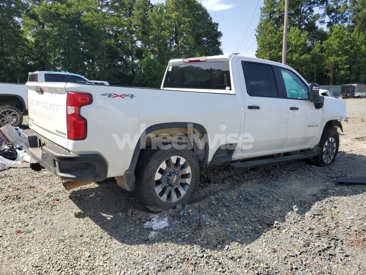 Photo 3 of 2022 CHEVROLET SILVERADO K2500 CUSTOM (VIN 2GC4YME7XN1213444)