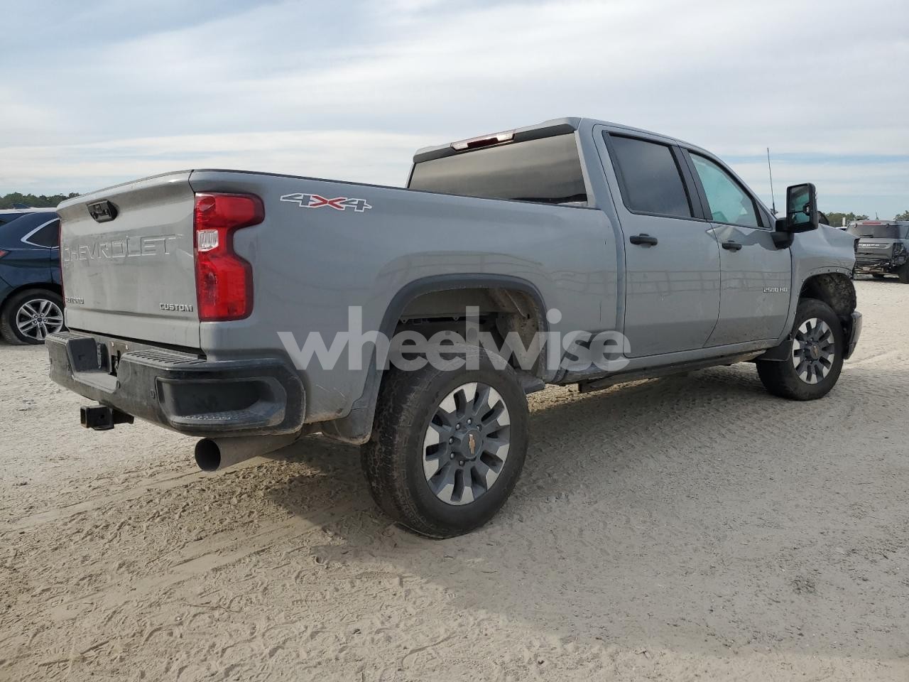 Photo 3 of 2024 CHEVROLET SILVERADO K2500 CUSTOM (VIN 2GC4YMEY2R1251796)