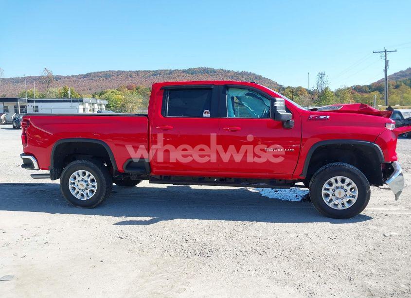 Photo 13 of 2024 Chevrolet Silverado 2500HD 4WD STANDARD BED LT (VIN 2GC4YNE70R1127944)