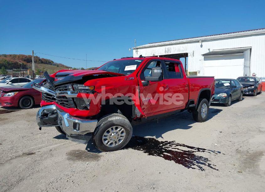 Photo 2 of 2024 Chevrolet Silverado 2500HD 4WD STANDARD BED LT (VIN 2GC4YNE70R1127944)