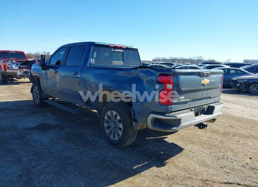 Photo 3 of 2024 Chevrolet Silverado 2500HD 4WD STANDARD BED LT (VIN 2GC4YNE71R1261300)