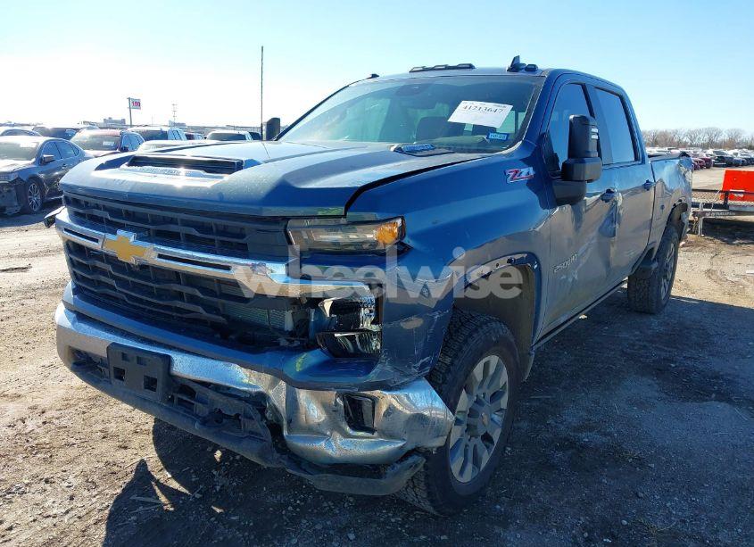 Photo 6 of 2024 Chevrolet Silverado 2500HD 4WD STANDARD BED LT (VIN 2GC4YNE71R1261300)