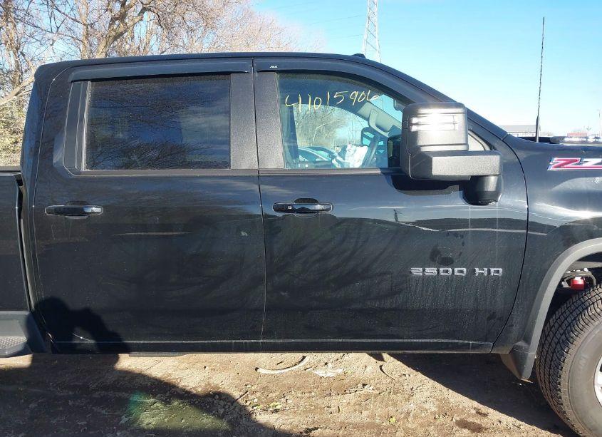 Photo 13 of 2024 Chevrolet Silverado 2500HD 4WD STANDARD BED LT (VIN 2GC4YNE74R1199844)