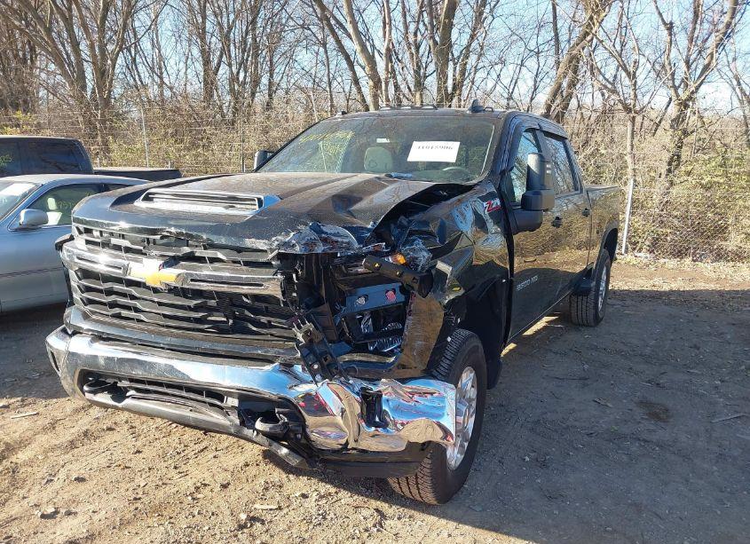 Photo 2 of 2024 Chevrolet Silverado 2500HD 4WD STANDARD BED LT (VIN 2GC4YNE74R1199844)