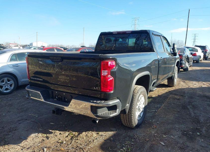 Photo 4 of 2024 Chevrolet Silverado 2500HD 4WD STANDARD BED LT (VIN 2GC4YNE74R1199844)