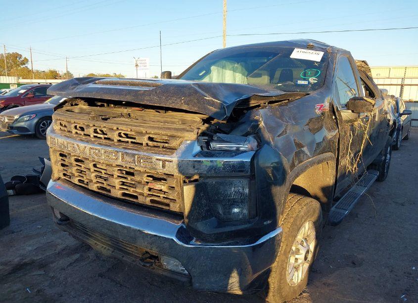 Photo 2 of 2022 Chevrolet Silverado 2500HD 4WD STANDARD BED LT (VIN 2GC4YNE76N1220767)
