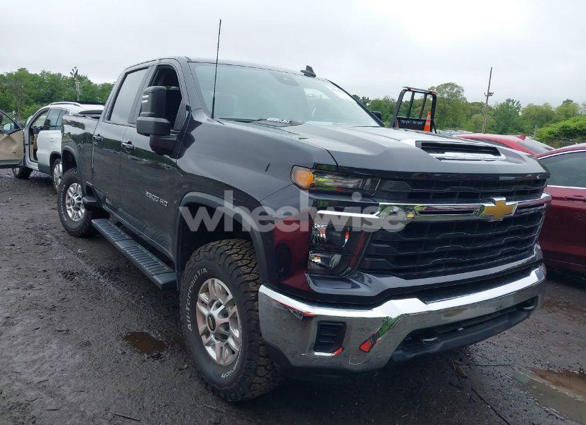 2024 Chevrolet Silverado 2500HD 4WD STANDARD BED LT (VIN 2GC4YNE77R1108226) main photo