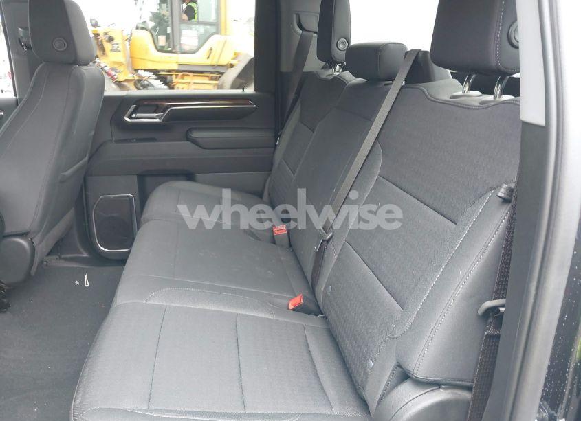 Photo 7 of 2024 Chevrolet Silverado 2500HD 4WD STANDARD BED LT (VIN 2GC4YNE77R1108226)