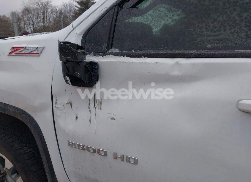 Photo 12 of 2024 Chevrolet Silverado 2500HD 4WD STANDARD BED LT (VIN 2GC4YNE79R1222339)