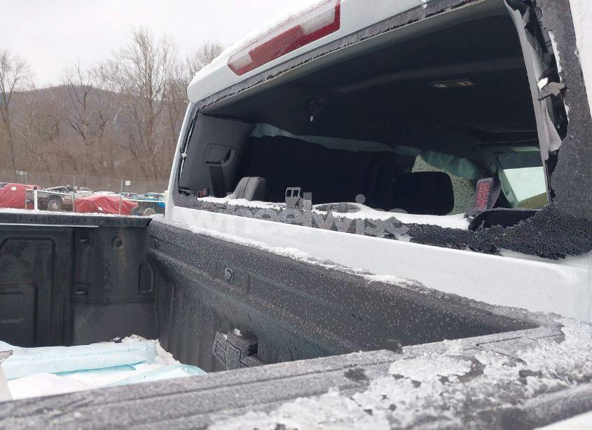 Photo 15 of 2024 Chevrolet Silverado 2500HD 4WD STANDARD BED LT (VIN 2GC4YNE79R1222339)