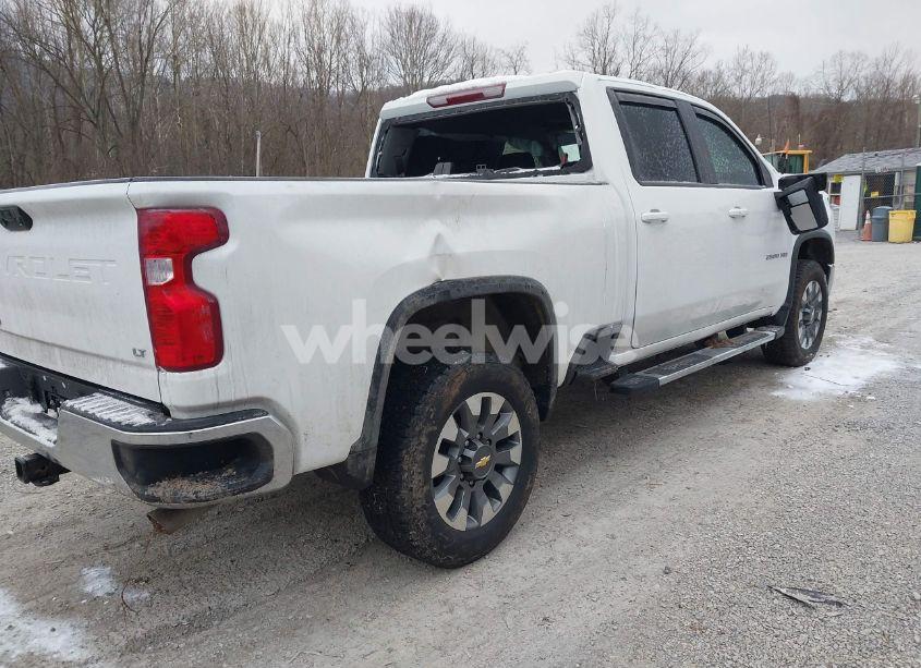 Photo 4 of 2024 Chevrolet Silverado 2500HD 4WD STANDARD BED LT (VIN 2GC4YNE79R1222339)