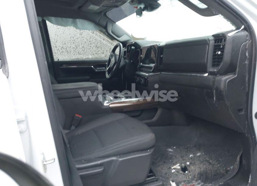 Photo 5 of 2024 Chevrolet Silverado 2500HD 4WD STANDARD BED LT (VIN 2GC4YNE79R1222339)