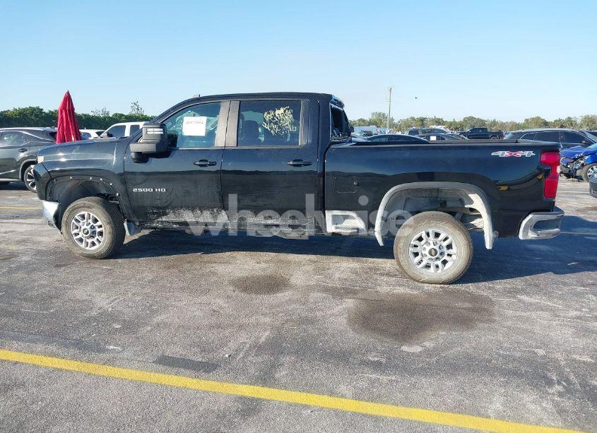 Photo 16 of 2022 Chevrolet Silverado 2500HD 4WD STANDARD BED LT (VIN 2GC4YNEY1N1246413)