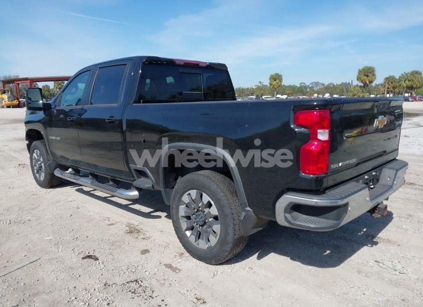 Photo 3 of 2022 Chevrolet Silverado 2500HD 4WD STANDARD BED LT (VIN 2GC4YNEY2N1202128)