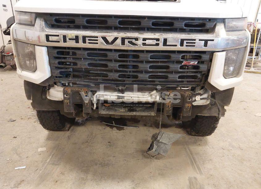 Photo 6 of 2022 Chevrolet Silverado 2500HD 4WD STANDARD BED LT (VIN 2GC4YNEY3N1209377)