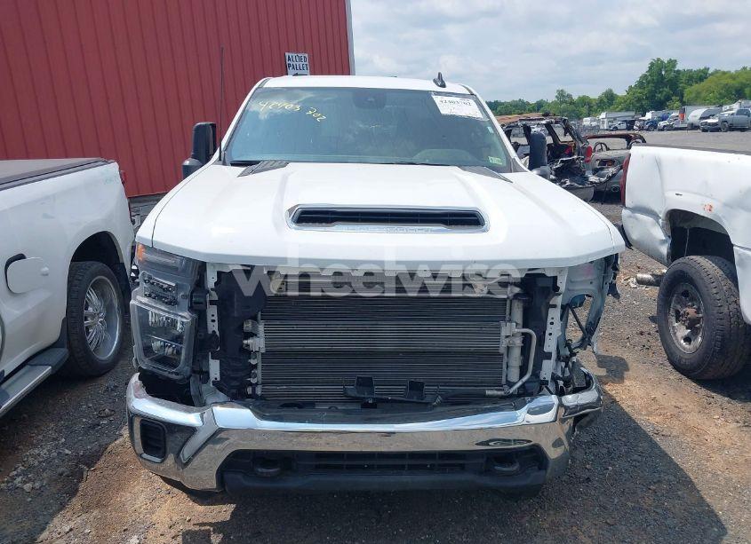 Photo 13 of 2024 Chevrolet Silverado 2500HD 4WD STANDARD BED LT (VIN 2GC4YNEY3R1230011)