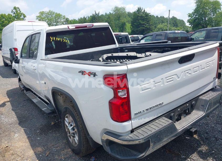 Photo 3 of 2024 Chevrolet Silverado 2500HD 4WD STANDARD BED LT (VIN 2GC4YNEY3R1230011)