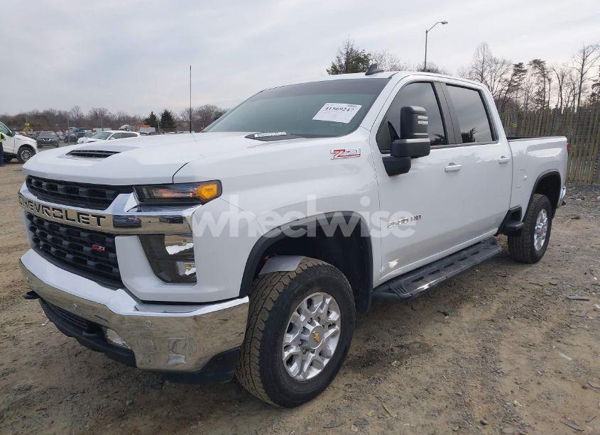 Photo 2 of 2022 Chevrolet Silverado 2500HD 4WD STANDARD BED LT (VIN 2GC4YNEY4N1225880)