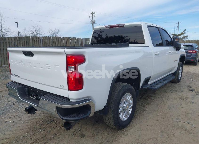 Photo 4 of 2022 Chevrolet Silverado 2500HD 4WD STANDARD BED LT (VIN 2GC4YNEY4N1225880)