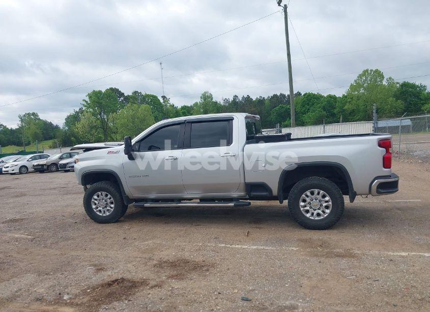 Photo 13 of 2022 Chevrolet Silverado 2500HD 4WD STANDARD BED LT (VIN 2GC4YNEY7N1227624)