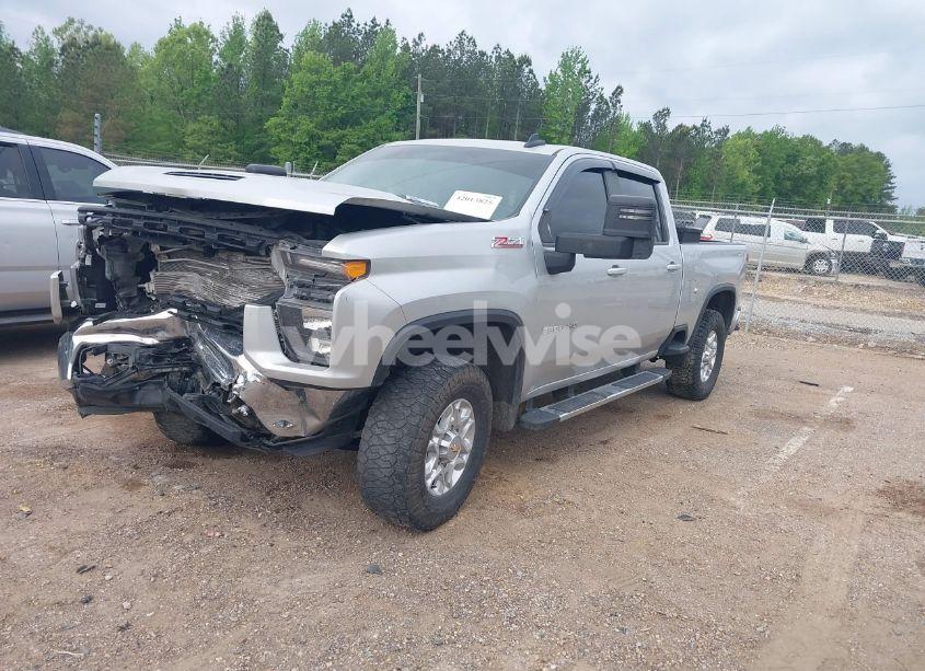Photo 2 of 2022 Chevrolet Silverado 2500HD 4WD STANDARD BED LT (VIN 2GC4YNEY7N1227624)