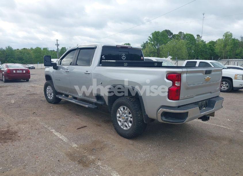 Photo 3 of 2022 Chevrolet Silverado 2500HD 4WD STANDARD BED LT (VIN 2GC4YNEY7N1227624)