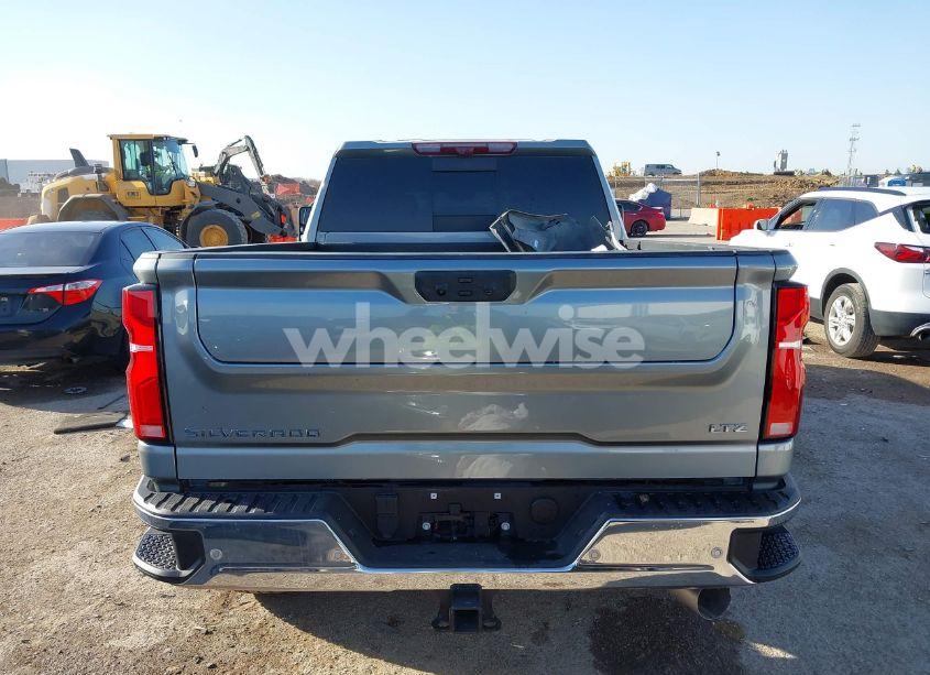 Photo 16 of 2024 Chevrolet Silverado 2500HD 4WD STANDARD BED LTZ (VIN 2GC4YPEY1R1107948)