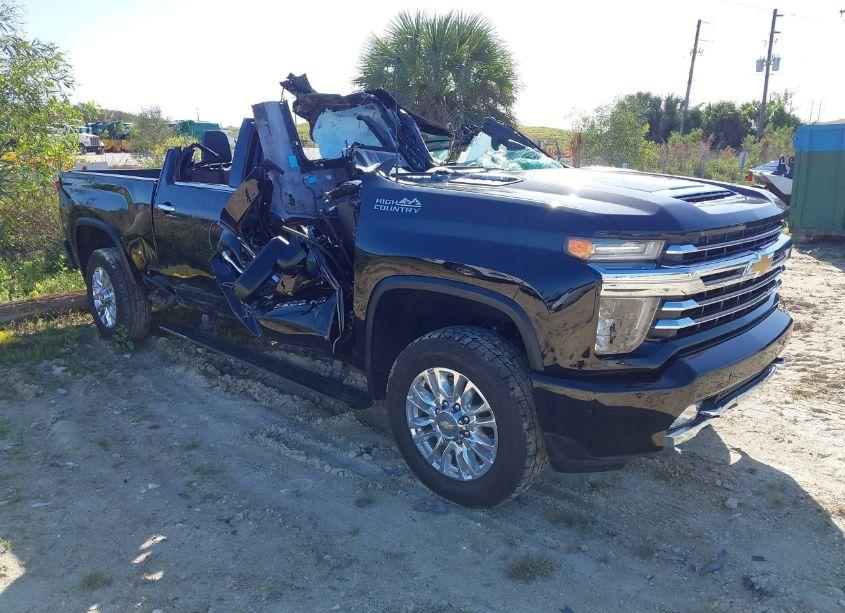 2022 Chevrolet Silverado 2500HD (VIN 2GC4YREY2N1207630) main photo