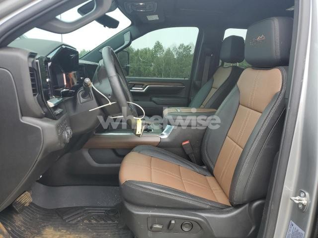 Photo 6 of 2024 CHEVROLET SILVERADO K2500 HIGH COUNTRY (VIN 2GC4YREY5R1261395)