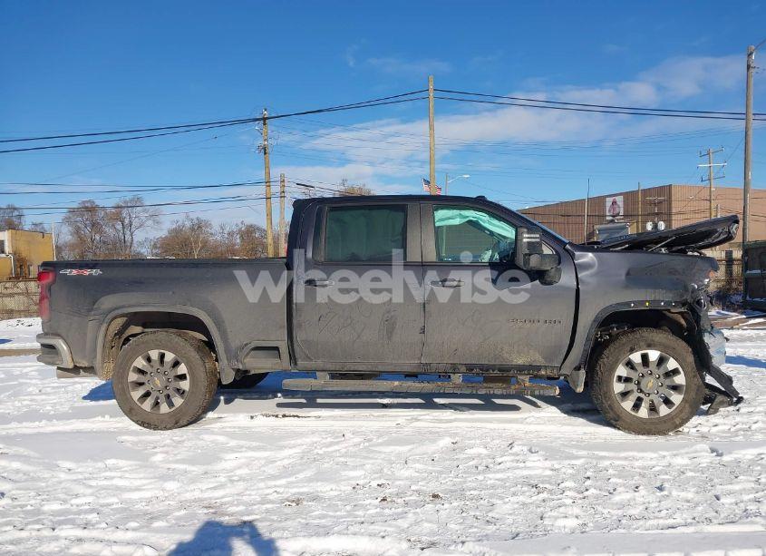 Photo 13 of 2024 Chevrolet Silverado 3500HD 4WD STANDARD BED LT (VIN 2GC4YTEY0R1120229)