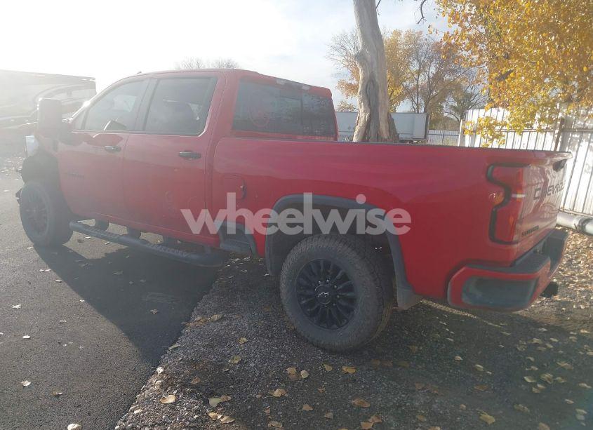 Photo 3 of 2024 Chevrolet Silverado 3500HD 4WD STANDARD BED LT (VIN 2GC4YTEY7R1200563)