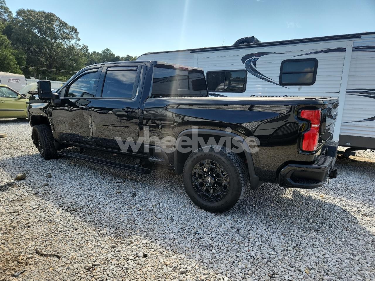 Photo 2 of 2024 CHEVROLET SILVERADO K3500 LTZ (VIN 2GC4YUEY9R1256204)