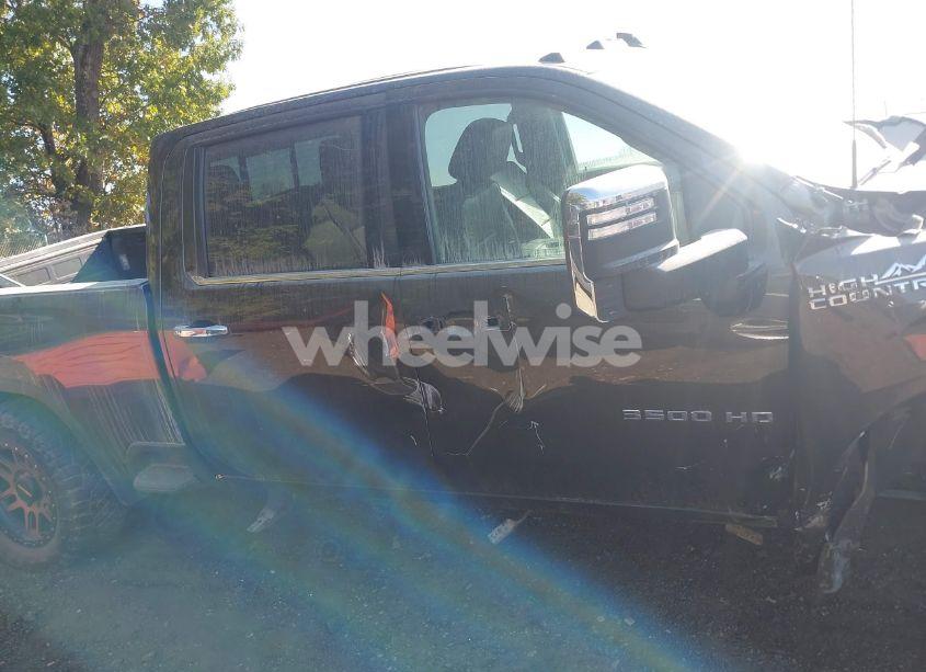 Photo 13 of 2022 Chevrolet Silverado 3500HD 4WD STANDARD BED HIGH COUNTRY (VIN 2GC4YVEY6N1215867)