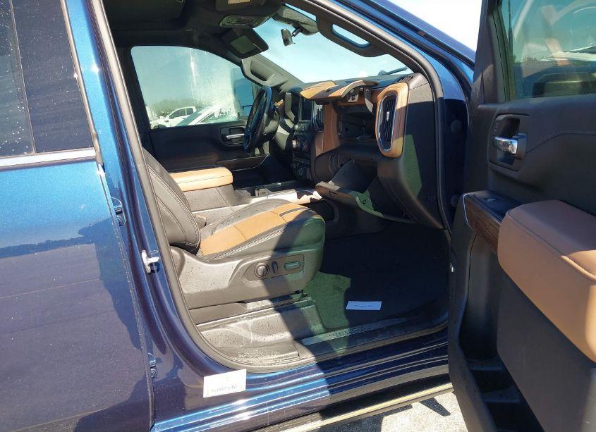 Photo 5 of 2022 Chevrolet Silverado 3500HD 4WD STANDARD BED HIGH COUNTRY (VIN 2GC4YVEYXN1237225)