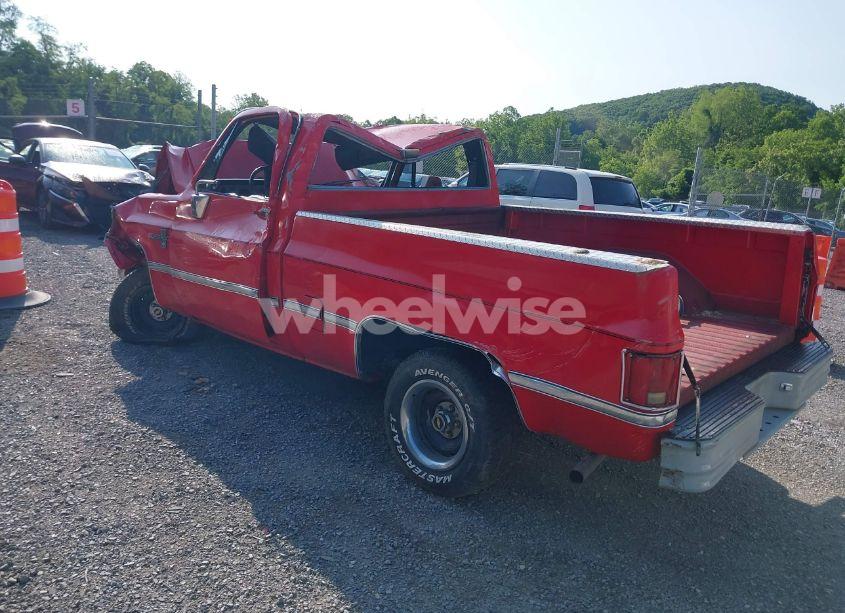 Photo 3 of 1985 Chevrolet C10 (VIN 2GCDC14H7F1131843)