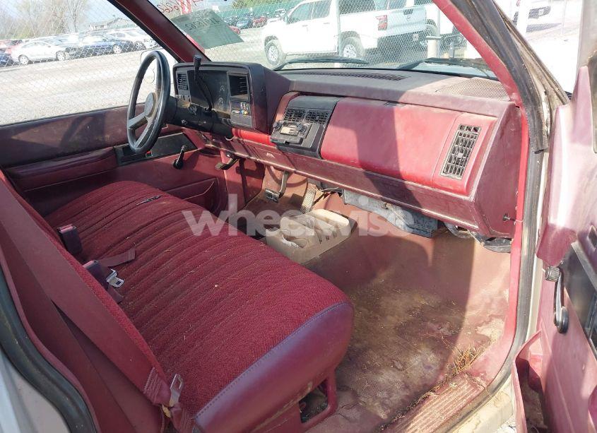 Photo 5 of 1988 Chevrolet Gmt-400 C1500 (VIN 2GCDC14H7J1194837)