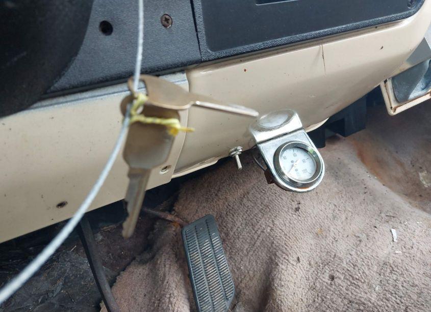 Photo 11 of 1986 Chevrolet C10 (VIN 2GCDC14H8G1172600)