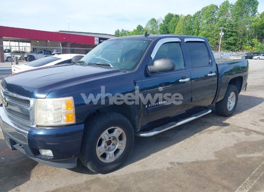 Photo 2 of 2007 Chevrolet Silverado 1500 LT2 (VIN 2GCEC130771595295)