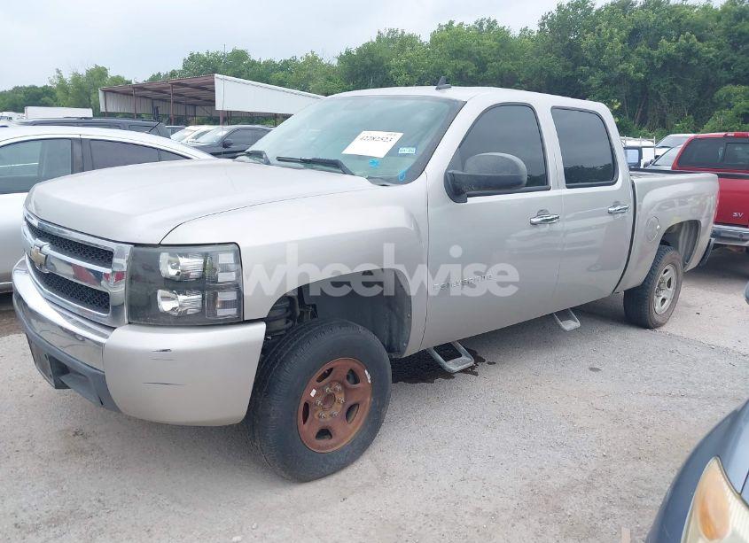 Photo 2 of 2007 Chevrolet Silverado 1500 WORK TRUCK (VIN 2GCEC13C071556378)